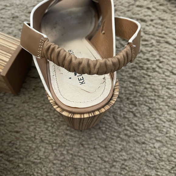 Heels with criss cross toe strap and striped thick heel - Picture 5 of 7